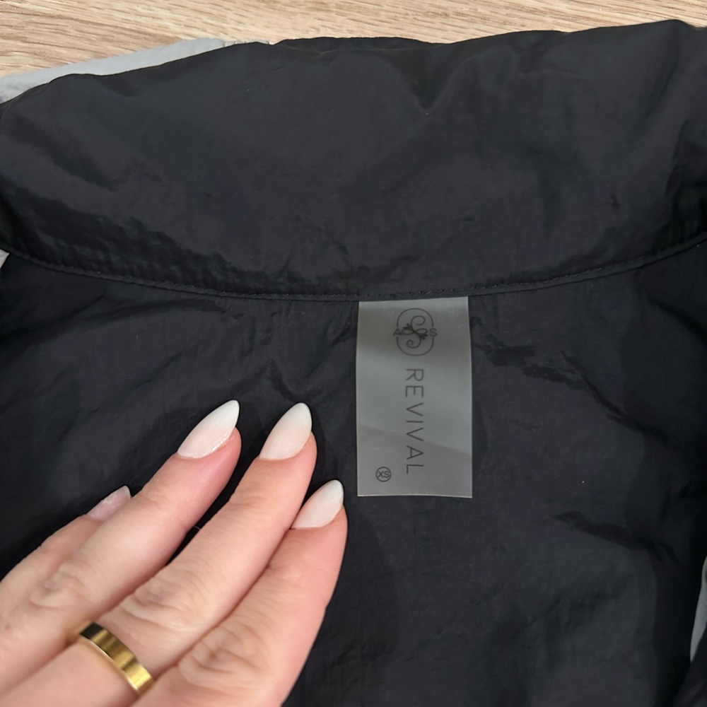 Running jacket - Picture 2 of 2